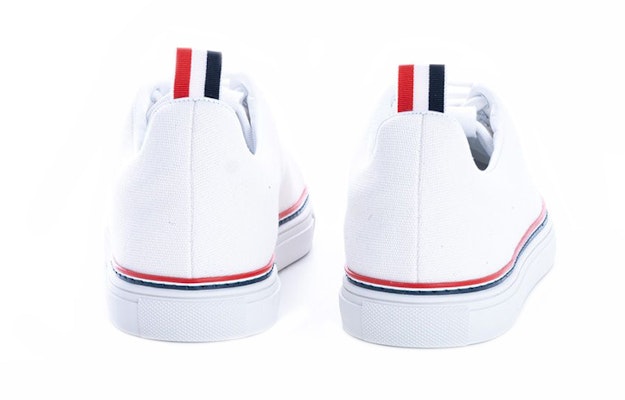 톰브라운 화이트 스트라이프 로우탑 스니커즈 MFD219A01588100 Order 톰브라운 화이트 스트라이프 로우탑 스니커즈 MFD219A01588100