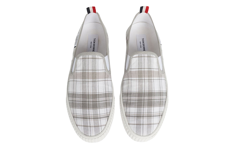 Lookbook Thom Browne Kasut Low Top 'Kelabu Berjalur Kotak' MFL064A07848035