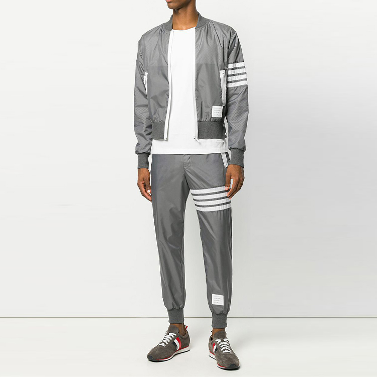 Lookbook トムブラウン ミディアムウェイト 半袖ニットTシャツ ホワイト MJS067A-00042-100