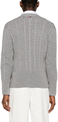 톰브라운 남성 SS24 라이트그레이 브이넥 슬림핏 버튼업 니트 가디건 MKC513A-Y1024-055 Shop 톰브라운 남성 SS24 라이트그레이 브이넥 슬림핏 버튼업 니트 가디건 MKC513A-Y1024-055