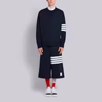 Lookbook 톰 브라운 네이비 4-바 스트라이프 크루넥 스웨트셔츠 MJT158A-00535-415