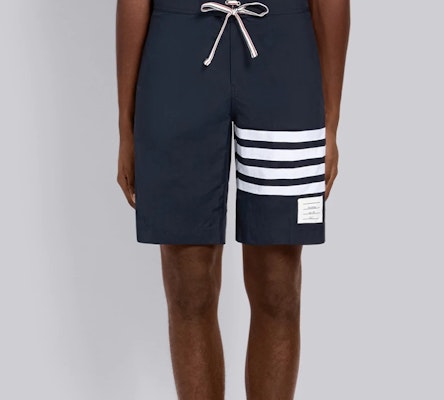 THOM BROWNE Pantalones Cortos Impermeables Azul Marino 4-Bar Verano Casual MTU223A-05415-415 Purchase THOM BROWNE Pantalones Cortos Impermeables Azul Marino 4-Bar Verano Casual MTU223A-05415-415