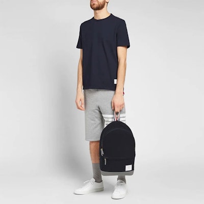 Thom Browne Navy Blue Kaos Crewneck Garis Klasik Katun. MJS056A-00050-415 Purchase Thom Browne Navy Blue Kaos Crewneck Garis Klasik Katun. MJS056A-00050-415