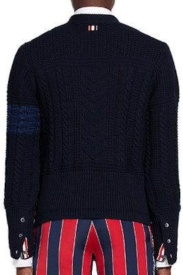 汤姆布朗 深蓝色V领羊毛针织衫 MKC286A-00014-415 Lookbook 汤姆布朗 深蓝色V领羊毛针织衫 MKC286A-00014-415