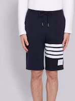 Shop THOM BROWNE Navy Classic Striped Celana Pendek Kasual Unisex Koleksi. MJQ012H-00535-461