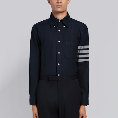 トムブラウン メンズ ネイビー アイビークラシック 4バー ストライプ 長袖シャツ MWL272A-05245-415 Shop トムブラウン メンズ ネイビー アイビークラシック 4バー ストライプ 長袖シャツ MWL272A-05245-415