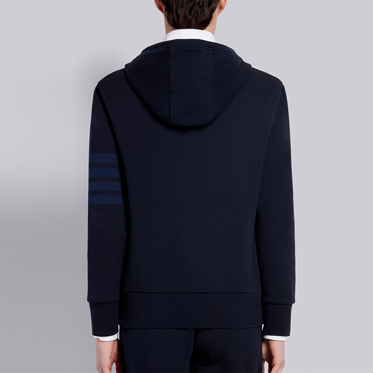 Shop Thom Browne Hoodie Navy Ivy Classic dengan Four-Bar Stripes. MJT249A-06910-415
