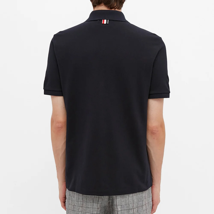 Purchase THOM BROWNE Polo Azul Marino con Cuatro Rayas Laterales MJP110A00050-415