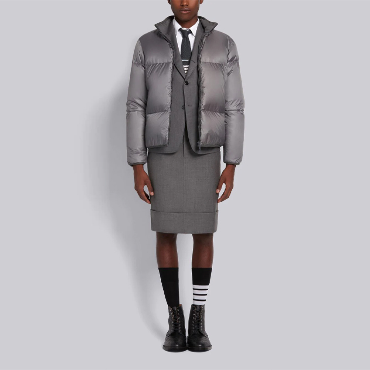 Shop Thom Browne 尼龙拉链宽松版夹克 - 中灰色 MJD078X-05411-035