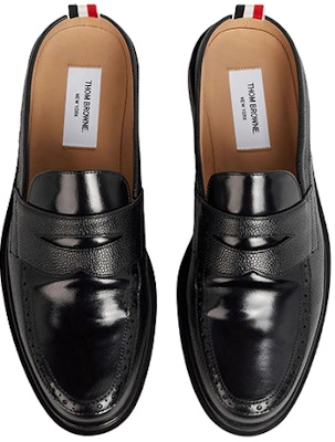 Thom Browne Mocasín Mule 'Grano de Pebble Negro' MFL056A06257001 Lookbook Thom Browne Mocasín Mule 'Grano de Pebble Negro' MFL056A06257001