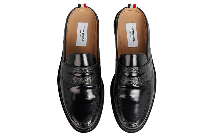 Lookbook THOM BROWNE Penny 粒面小牛皮樂福穆勒鞋 黑色