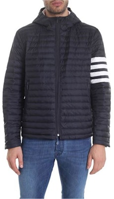 Thom Browne Jaket Quilted Four-Bar Goose Down Biru Navy MJD022X-05411-415 Lookbook Thom Browne Jaket Quilted Four-Bar Goose Down Biru Navy MJD022X-05411-415