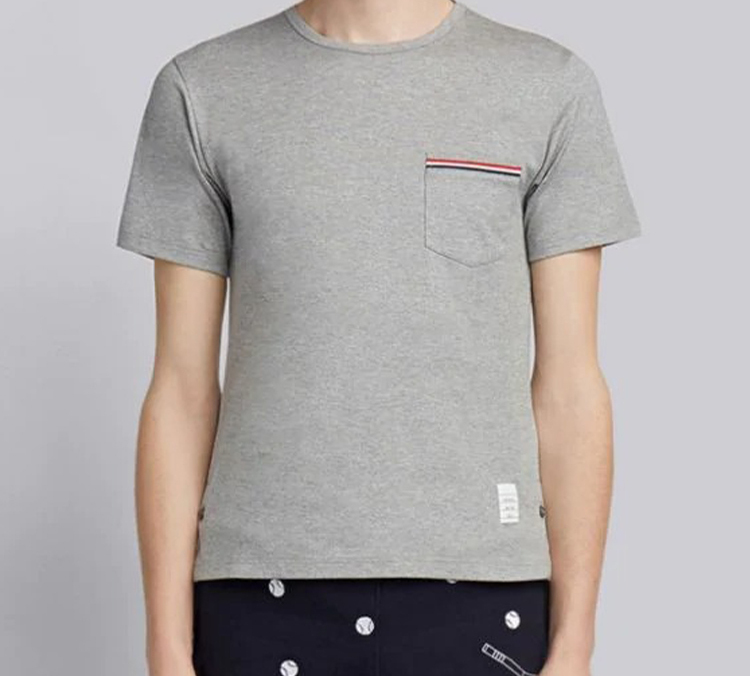 Details for トムブラウン ショートスリーブ ライトグレー Tシャツ サテンポケットトリム MJS010A-01454-055