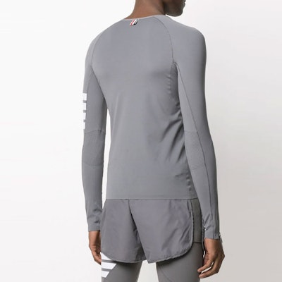 トム ブラウン スリムフィット 4バー 長袖Tシャツ グレー MJA001A-06770-035 Shop トム ブラウン スリムフィット 4バー 長袖Tシャツ グレー MJA001A-06770-035