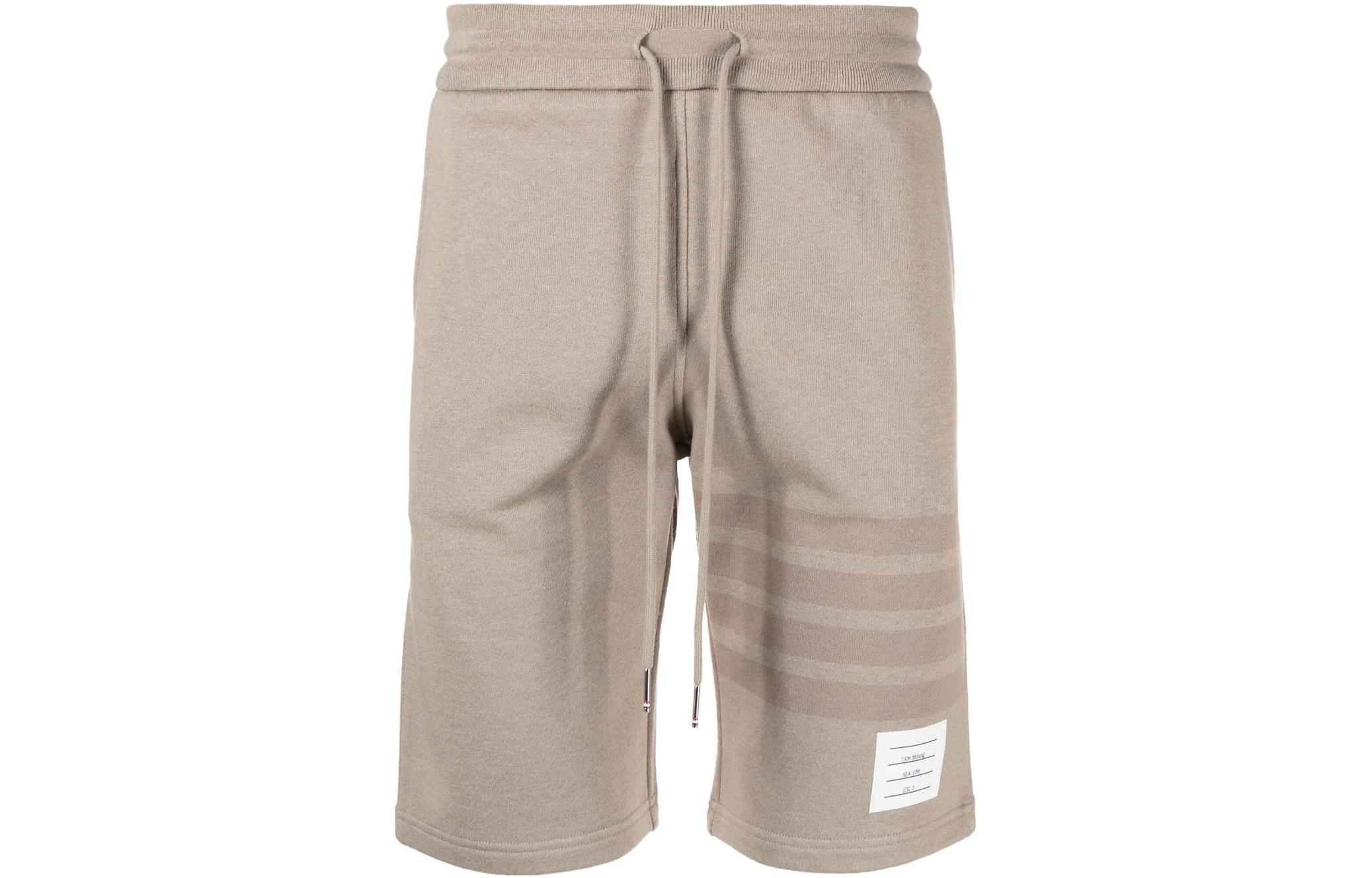 Order THOM BROWNE Pantalones Cortos Beige Claro Hombre Corte Recto Casual. MJQ012A-06910-265