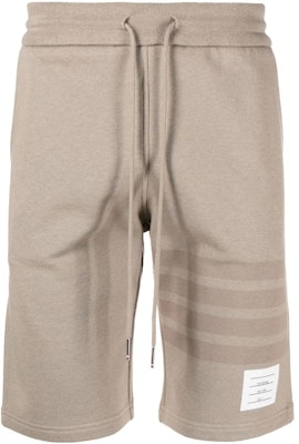 THOM BROWNE Pantalones Cortos Beige Claro Hombre Corte Recto Casual. MJQ012A-06910-265 Order THOM BROWNE Pantalones Cortos Beige Claro Hombre Corte Recto Casual. MJQ012A-06910-265