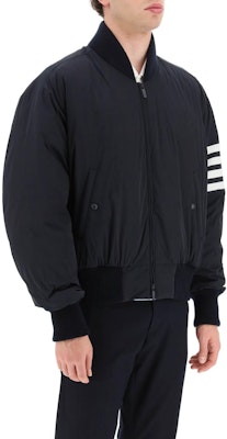 THOM BROWNE 海軍藍男士條紋細節羽絨外套 MJD103X-07259-415 Lookbook THOM BROWNE 海軍藍男士條紋細節羽絨外套 MJD103X-07259-415