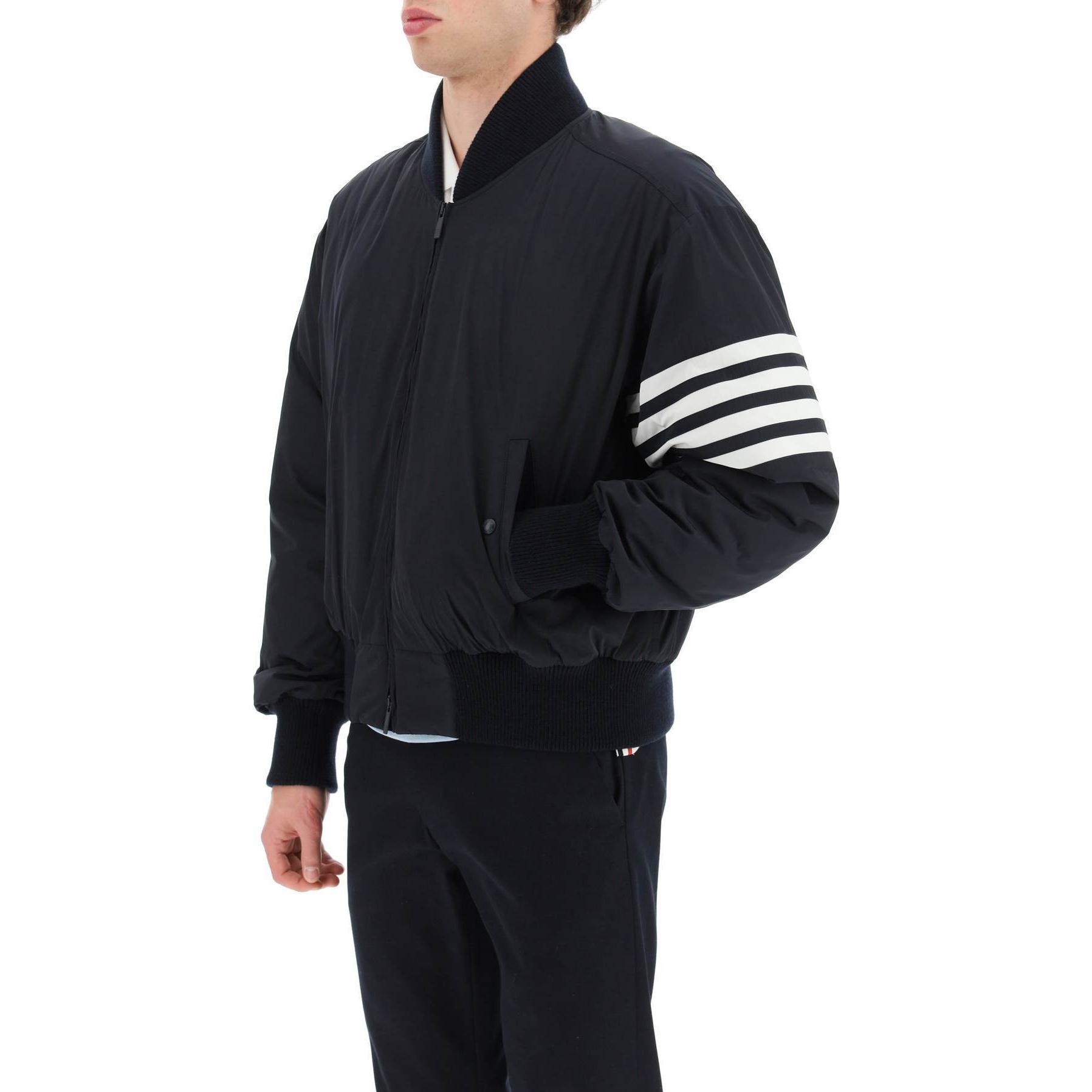 Purchase THOM BROWNE 海軍藍男士條紋細節羽絨外套 MJD103X-07259-415