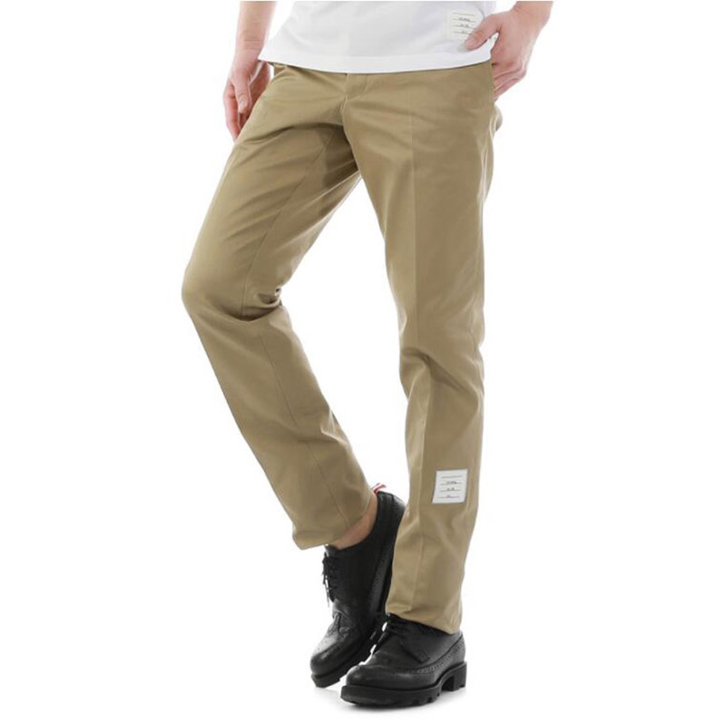 Purchase THOM BROWNE SS21 休閒棉質長褲 米色。 MTU187A-03788-275