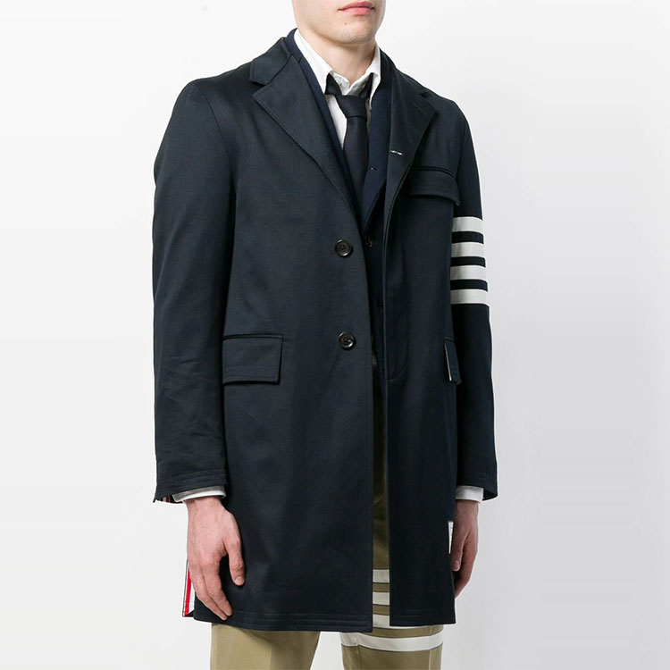 Shop THOM BROWNE SS21 Abrigo Clásico Azul Marino Twill con Cuatro Rayas MOU543A-03788-415