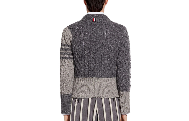 Lookbook Thom Browne SS21 Kelabu 4-Bar Baju Sejuk Bulu. MKA313F-00278-982