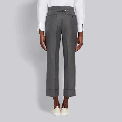 Thom Browne SS21 Celana Pria Wol Abu-Abu dengan Pita dan Garis Diagonal. MTC160A-00626-035 Purchase Thom Browne SS21 Celana Pria Wol Abu-Abu dengan Pita dan Garis Diagonal. MTC160A-00626-035