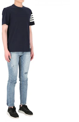 THOM BROWNE SS21 Navy 4-Bar Stripe Cotton Crewneck T-Shirt MJS152A-06221-415 Purchase THOM BROWNE SS21 Navy 4-Bar Stripe Cotton Crewneck T-Shirt MJS152A-06221-415