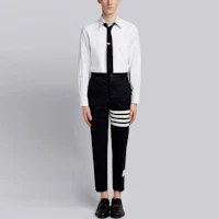 Shop Thom Browne SS21 ネイビー クラシック フォーストライプ アイビーボーイ パンツ 秋款 MTU245A-03788-415