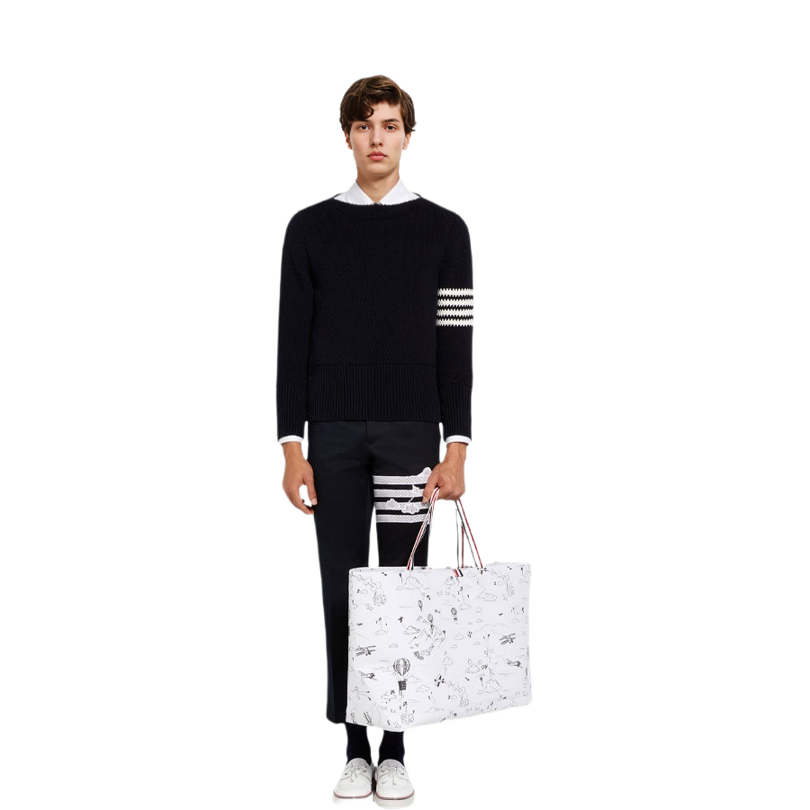 Lookbook THOM BROWNE SS22 Sweater Hitam Rajut dengan 4-Bar Stripes Kontras. MKA395A-Y3017-415