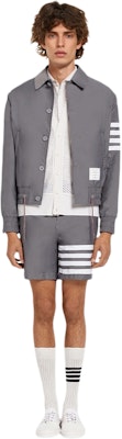 Thom Browne SS22 Chaqueta Camisa Gris de Manga Larga con 4 Rayas y Botones MJO155A-07538-035 Buy Thom Browne SS22 Chaqueta Camisa Gris de Manga Larga con 4 Rayas y Botones MJO155A-07538-035
