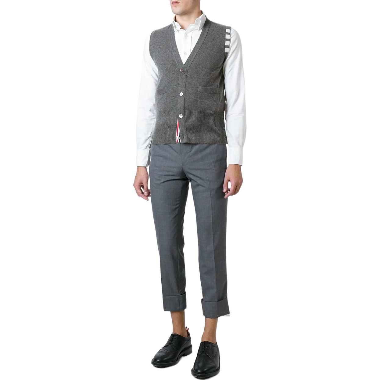 Lookbook THOM BROWNE SS22  Grey Cashmere V-Neck Sweater Vest with Stripe Cuffs MKV001A-00011-055