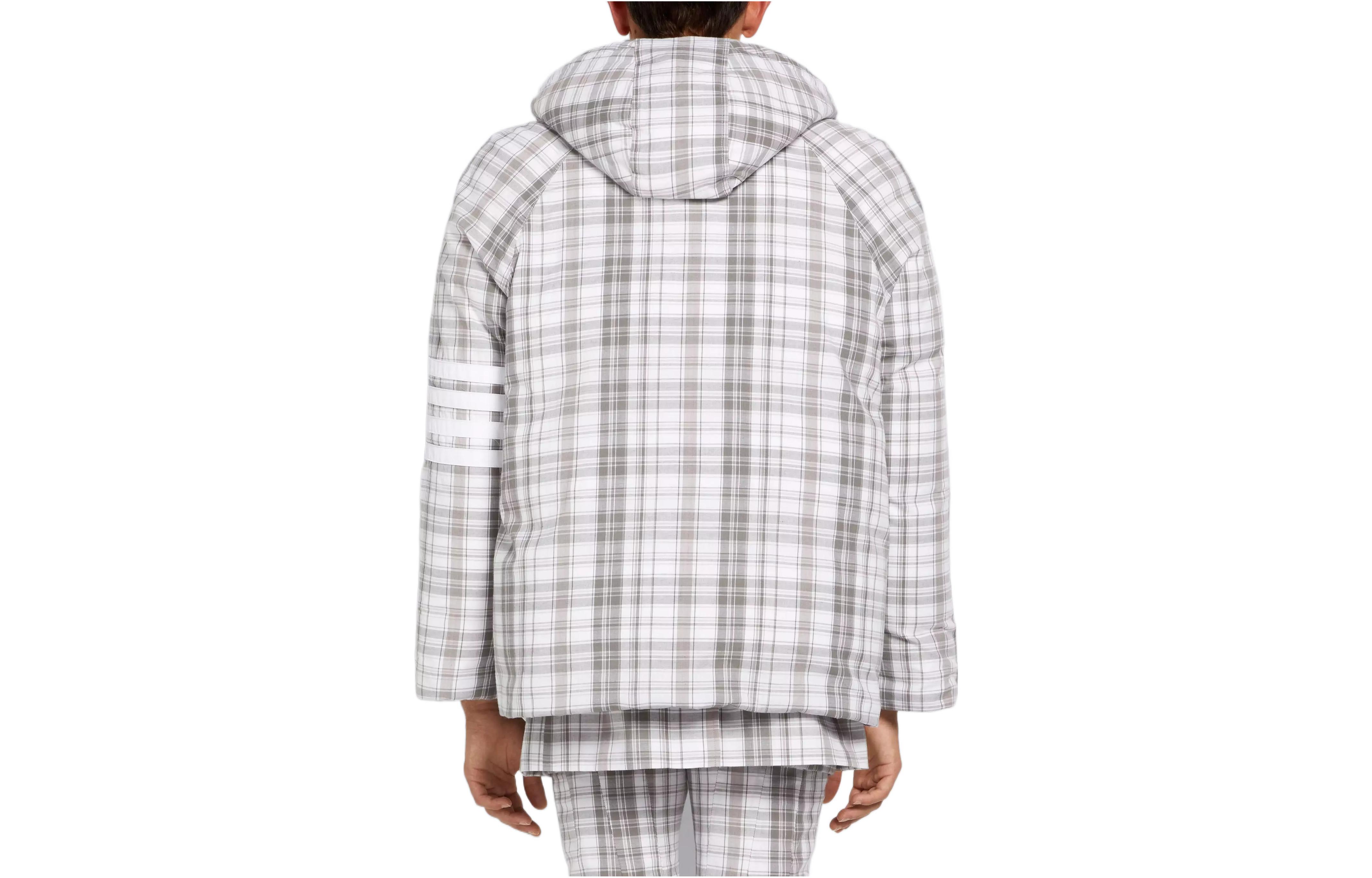 Lookbook THOM BROWNE SS22 Jaket Down Abu-Abu Kotak-Kotak. MOD072X-07848-035