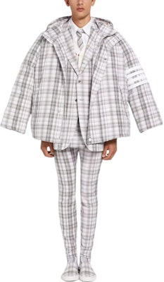 THOM BROWNE SS22 Jaket Down Abu-Abu Kotak-Kotak. MOD072X-07848-035 Shop THOM BROWNE SS22 Jaket Down Abu-Abu Kotak-Kotak. MOD072X-07848-035