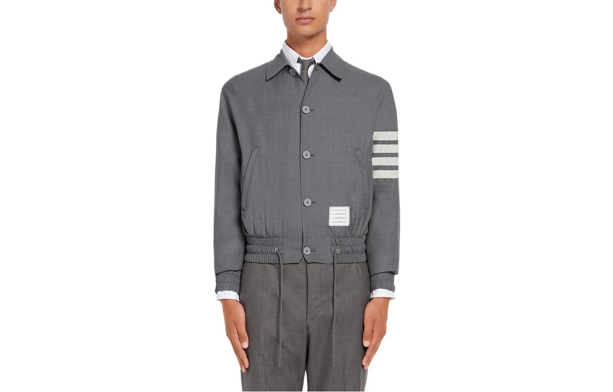 Order THOM BROWNE SS22 灰色單排扣4條紋Logo飛行夾克。 MJO155A-06146-035