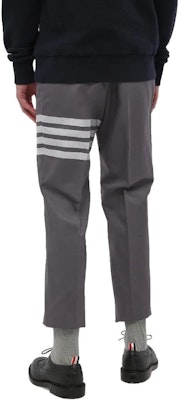 Thom Browne SS22 灰色条纹印花休闲裤(秋季系列)。 MTC001H-07890-035 Purchase Thom Browne SS22 灰色条纹印花休闲裤(秋季系列)。 MTC001H-07890-035