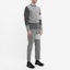 Lookbook THOM BROWNE SS22 Suéter de Lana Gris a Rayas Cuello Redondo. MKA189F-00014-982