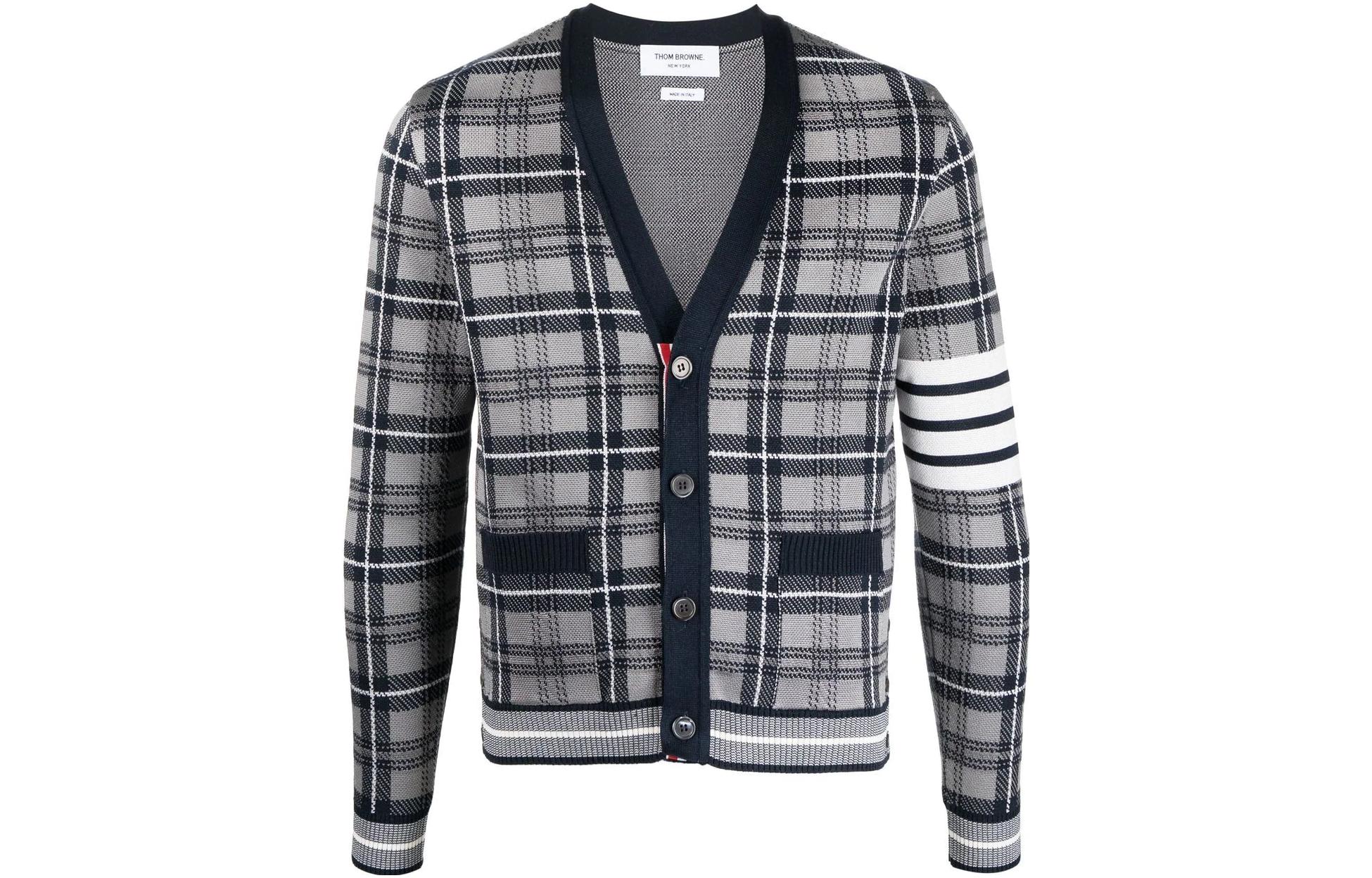 Order Thom Browne SS22 Cardigan Rajut Kelabu V-Leher dengan Reka Bentuk Berjalur Ikonik. MKC407A-Y3504-035