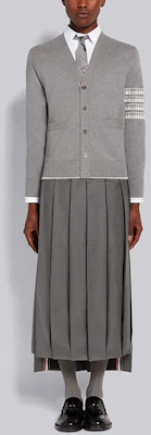 THOM BROWNE SS22 Sweater Abu-Abu Muda V-Neck 4-Bar Jacquard. MKC386A-Y3006-055 Purchase THOM BROWNE SS22 Sweater Abu-Abu Muda V-Neck 4-Bar Jacquard. MKC386A-Y3006-055