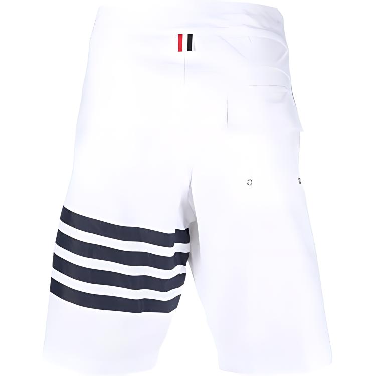 Lookbook 톰브라운 SS22 클래식 스트라이프 여름 화이트 캐주얼 반바지 - 패션. MTT029A07538-100