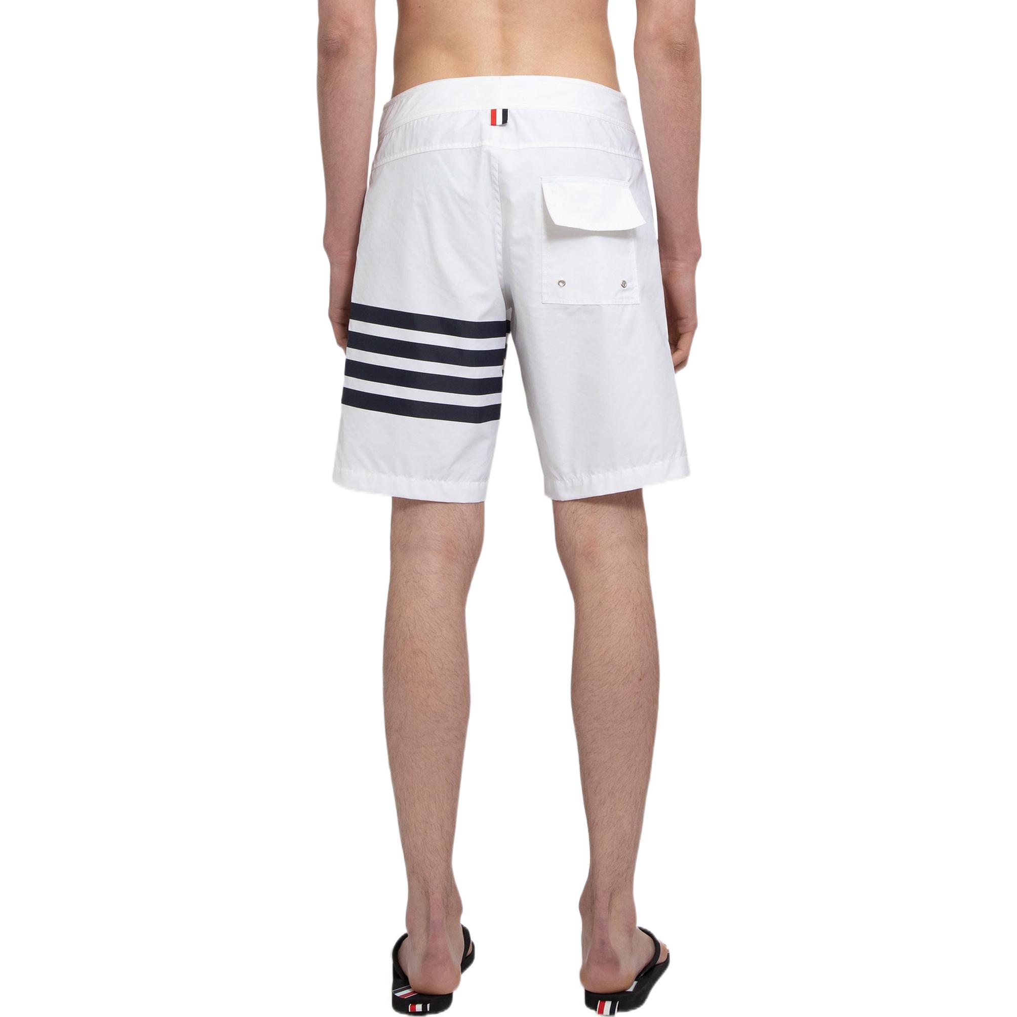 Purchase 톰브라운 SS22 클래식 스트라이프 여름 화이트 캐주얼 반바지 - 패션. MTT029A07538-100