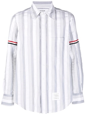 톰 브라운 SS22 그레이 시어서커 긴팔 셔츠 사틴 암 디테일 MWL301A-07879-035 Buy 톰 브라운 SS22 그레이 시어서커 긴팔 셔츠 사틴 암 디테일 MWL301A-07879-035