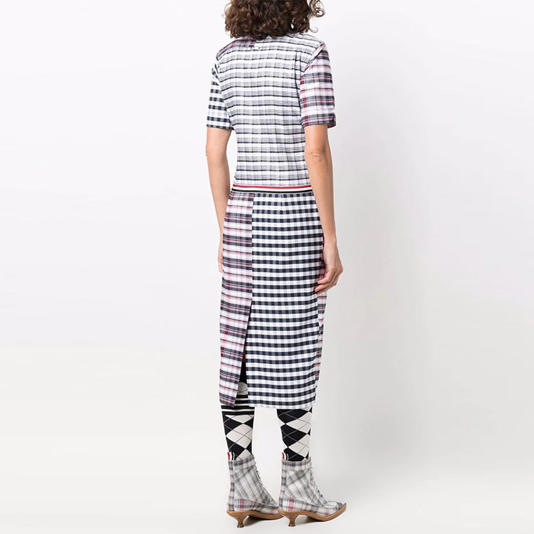 Shop 톰 브라운 SS22 체크 프린트 반팔 폴로 드레스 멀티컬러 백투스쿨. FDSC77F-07856-960