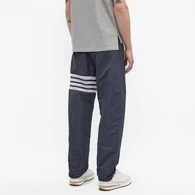 トムブラウン SS22 ソリッドストライプ ドローストリングパンツ ネイビーブルー メンズ MJQ129A-07863-415 Shop トムブラウン SS22 ソリッドストライプ ドローストリングパンツ ネイビーブルー メンズ MJQ129A-07863-415