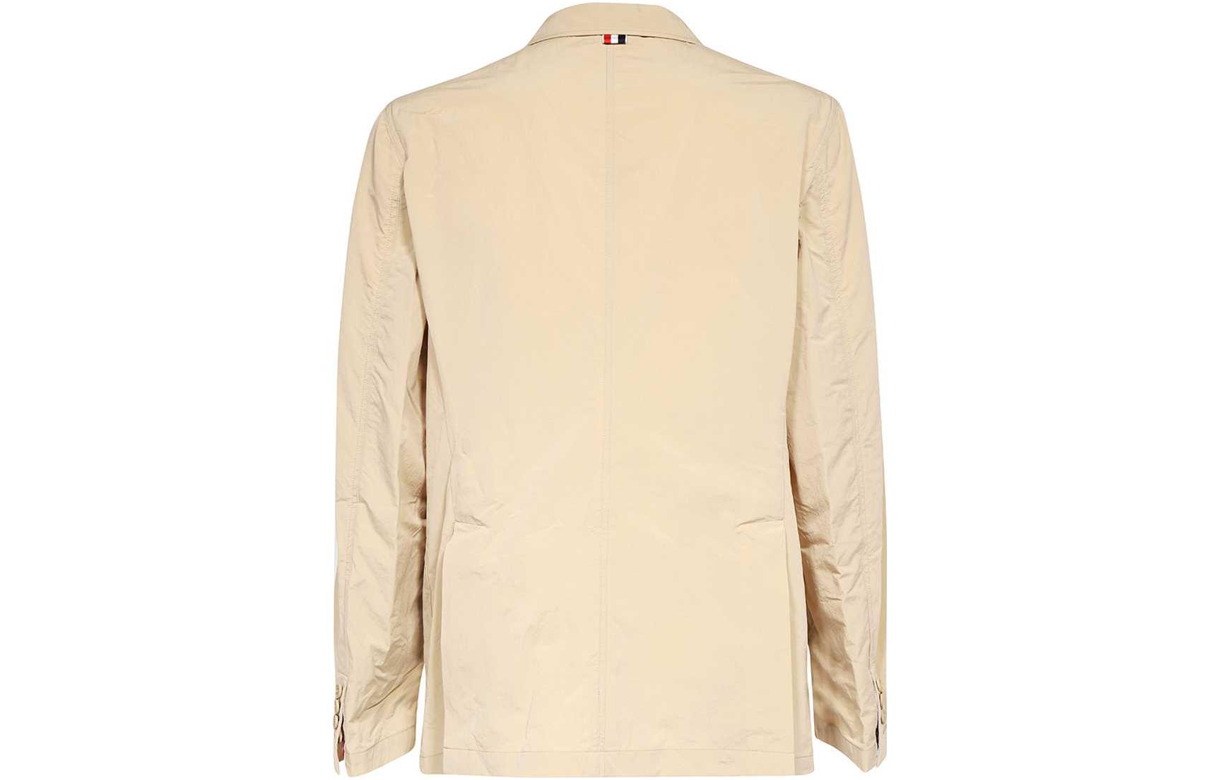 Lookbook THOM BROWNE SS23 ベージュ ソリッド シングルブレスト 長袖ジャケット MJU548A-07126-250