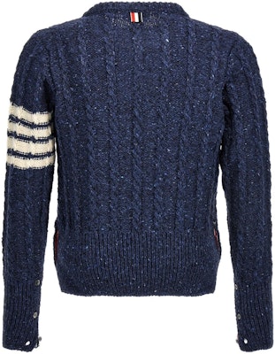 THOM BROWNE SS23 Sweater Biru Slim-Fit 4-Bar Lengan Panjang Klasik. MKA469B-Y1506-424 Lookbook THOM BROWNE SS23 Sweater Biru Slim-Fit 4-Bar Lengan Panjang Klasik. MKA469B-Y1506-424