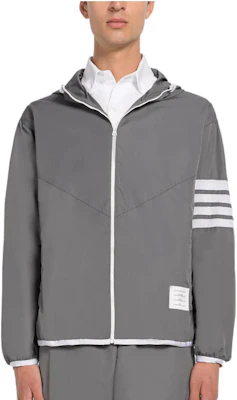 톰 브라운 SS23 클래식 4-바 폴리에스터 집 후디 재킷 그레이 MJT366A-F0197-035 Purchase 톰 브라운 SS23 클래식 4-바 폴리에스터 집 후디 재킷 그레이 MJT366A-F0197-035