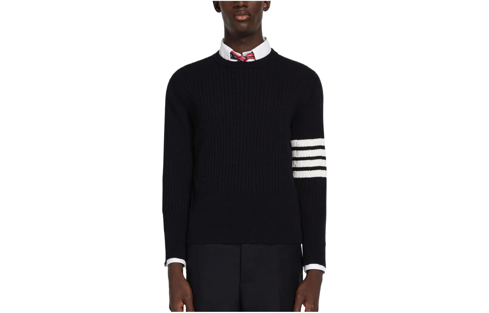 Order 톰 브라운 SS23 클래식 포바 네이비 블루 크루넥 스웨터. MKA460A-Y3014-415