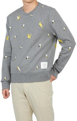 Sudadera Gris con Bordado de Pájaro THOM BROWNE SS23. MJT367E-06931-035 Sizing Sudadera Gris con Bordado de Pájaro THOM BROWNE SS23. MJT367E-06931-035