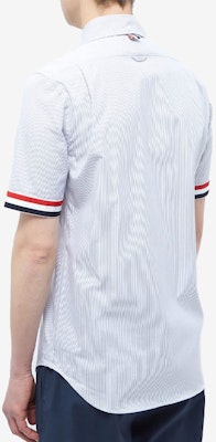 THOM BROWNE SS23 Camisa Gris de Rayas Verticales Manga Corta. MWS252A-06272-035 Shop THOM BROWNE SS23 Camisa Gris de Rayas Verticales Manga Corta. MWS252A-06272-035