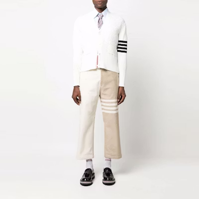 THOM BROWNE SS23 Kardigan Rajut Putih 4-Bar MKC472A-Y3014-100 Lookbook THOM BROWNE SS23 Kardigan Rajut Putih 4-Bar MKC472A-Y3014-100